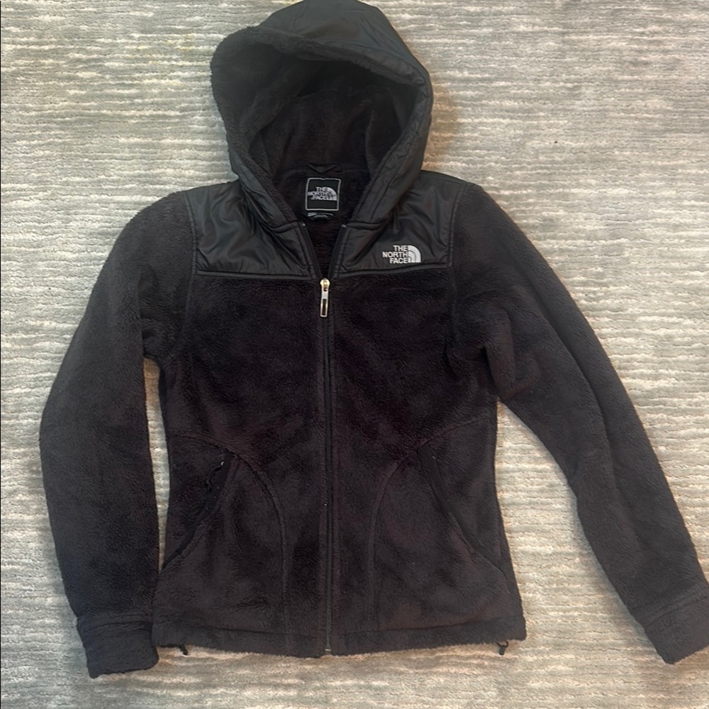 The North Face Black Puffer Jacket with Insulation
